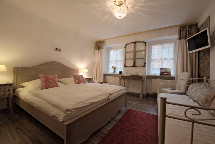 Goldgemaeuer Appartements Оксенфурт Экстерьер фото